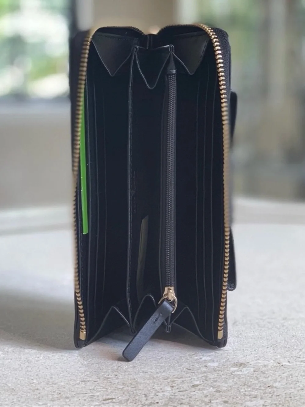 Kate Spade New York Nisha Robinson Street Zip Around Wallet - Black - NWT